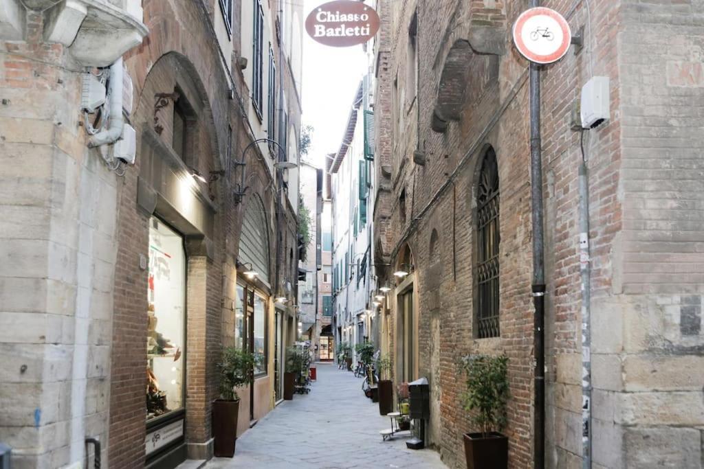*New Attic*-Lucca Citycenter-Balcony-Netflix Bagian luar foto