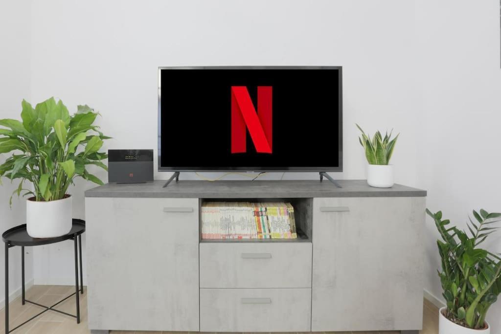 *New Attic*-Lucca Citycenter-Balcony-Netflix Bagian luar foto